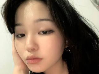 naughty cam girl fingering pussy KizzyScheidegger