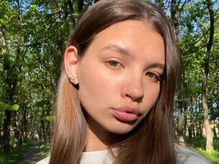 topless cam girl LaraineBologna