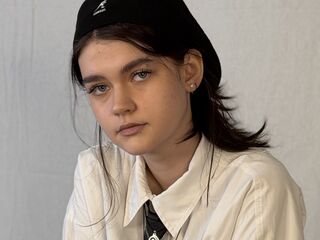 chat room free LeannMolineaux