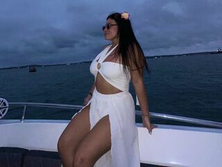 shower live cam LeilaCole