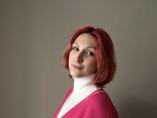 naughty cam girl LesliMahone