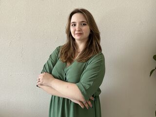 camslut showing tits LucilleBride