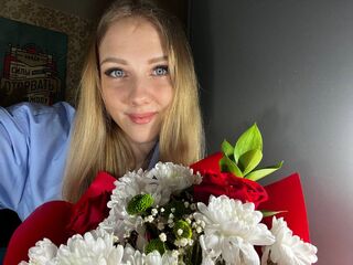 fingering cam girl LusiAime