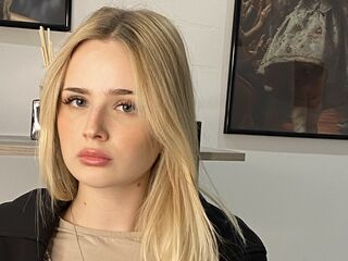 shower webcam MarnieRhyner