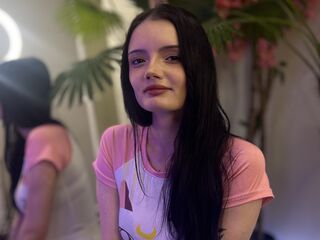 cam girl playing with vibrator MelisaWilsun