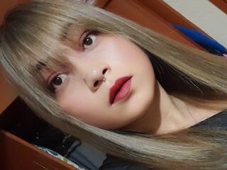 naughty camgirl MercellaMorelli