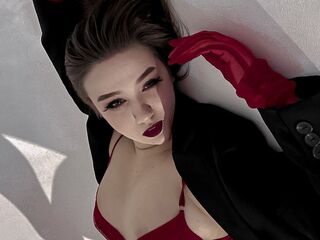 camgirl showing tits MicheleKellys