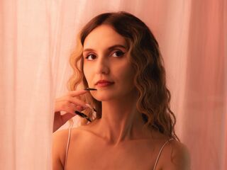 camslut showing tits MoonSeraphine