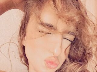 adult cam chat room MyraRidler