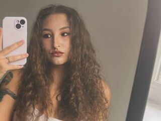 webcamgirl videochat NicholMikrot