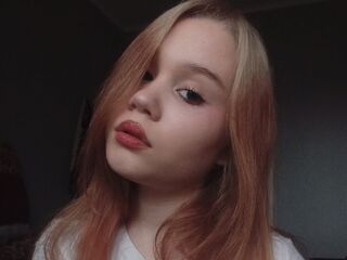 hot cam girl masturbating with vibrator NicoleBruk