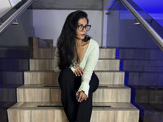 naked girl with webcam masturbating with vibrator OliviaLezama