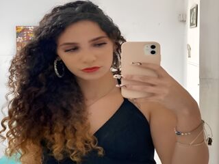 cam girl playing with dildo PattieWilson