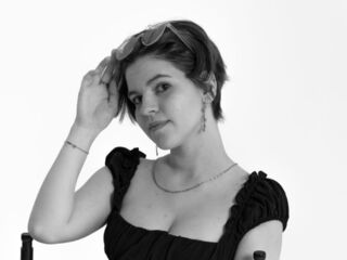 adult webcam chatroom PauletteKaps
