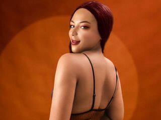 naughty camgirl masturbating with vibrator PricySerena