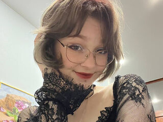 girl showing tits RosioCammon