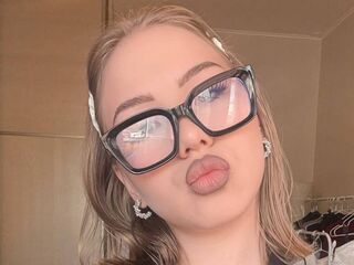 hot naked camgirl SaraBaier