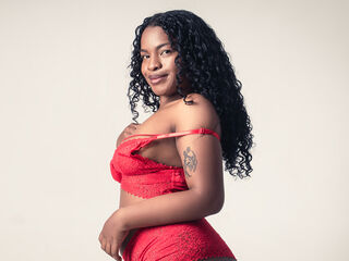 shaved pussy webcam SashaFerrer