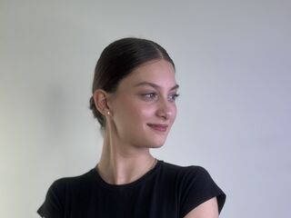 webcam girl chat room SharikaWigington