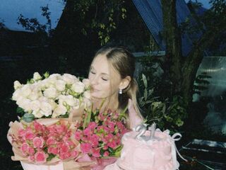 video chat SharlynHazelton