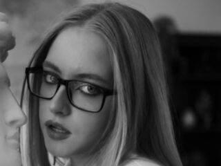 live free chat SheliaEdwards