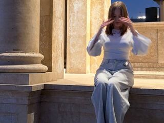 naked cam chatroom SonaQuinley