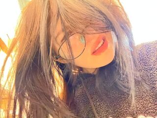 topless camgirl ToriTrevino