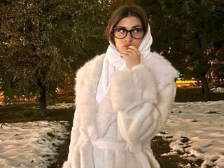 camslut naked YukoHazer
