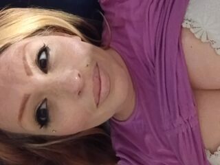 camwhore spreading pussy barbieinbondage
